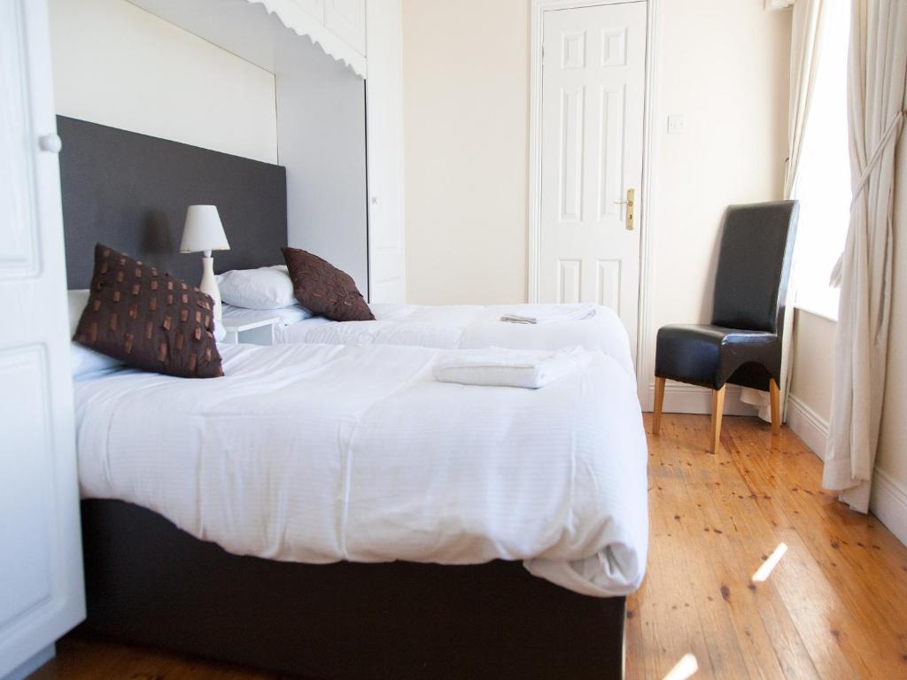 Harleys Guest House Cobh Room photo