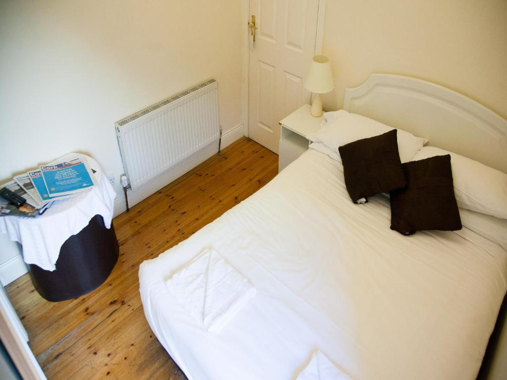 Harleys Guest House Cobh Room photo