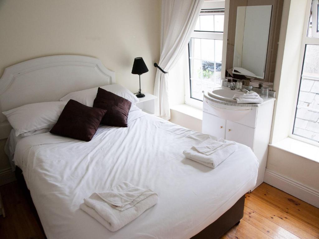 Harleys Guest House Cobh Room photo